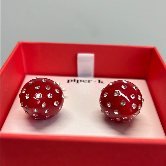 Piper K 🍓🌸 Strawberry & Flowet Earrings ✨ - Picture 4 of 5